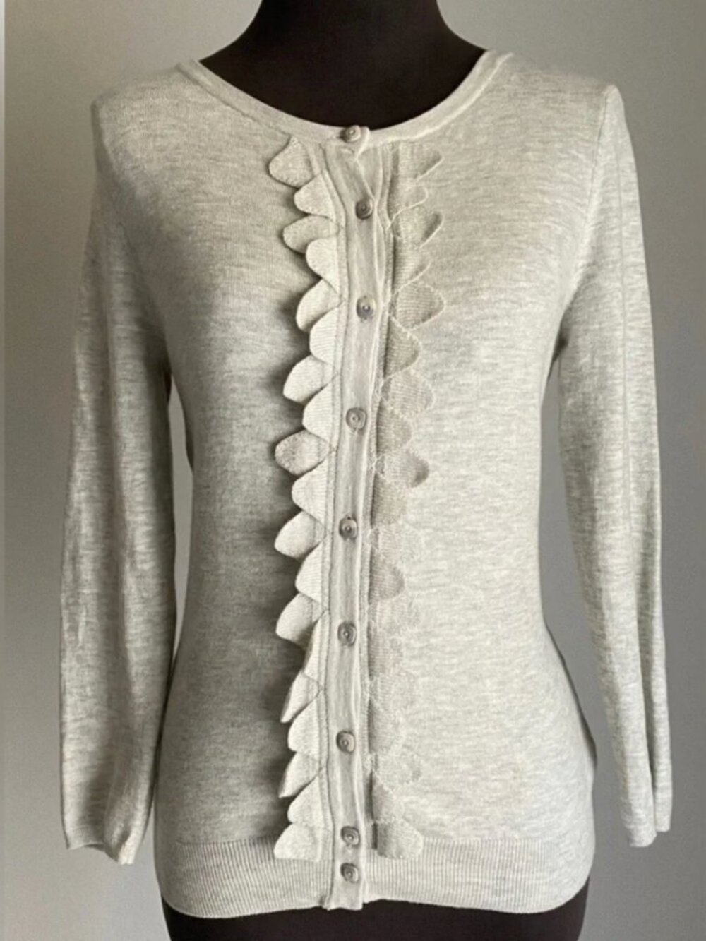 💜 Anthropologie Sparrow Grey Ruffle Front Cardigan 💜